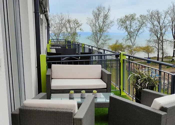 아파트 Beachfront Paradise Ezuest Panorama Lakeview With Panoramic Terrace 시오포크